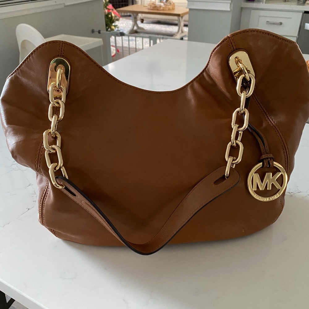 Michael Kors leather medium tote. Great used condition!